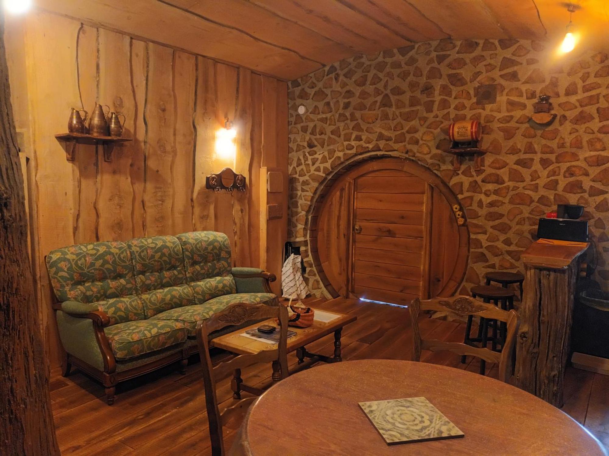 Hobbit Mont Saint Michel Castel Brandy *