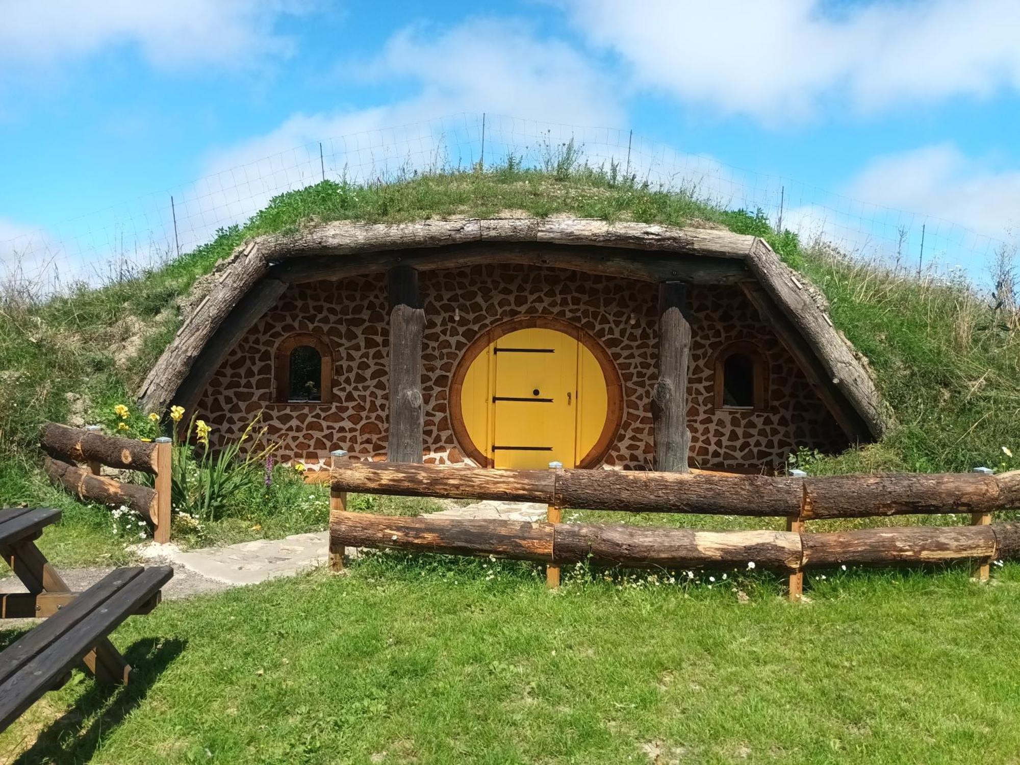 Hobbit Mont Saint Michel Castel Brandy *